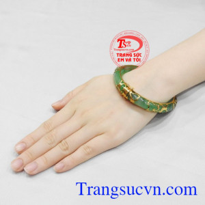 Vòng ngọc bọc vàng lộc phát đẹp.