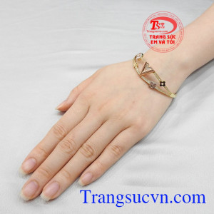 Vòng tay nữ sành điệu