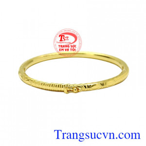 Các bậc phụ huynh luôn đắn đo các sản phẩm để dành cho con yêu của mình xem liệu có tốt hay an toàn cho con.