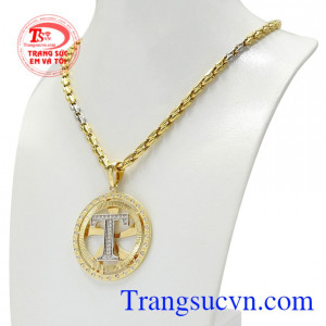 Bộ sản phẩm này tôn lên vẻ nam tính, đẳng cấp cho người đeo.