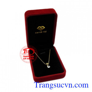 Bộ mặt dây nữ tính yêu thương đẹp.
