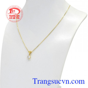 Bộ sản phẩm phù hợp với mọi kiểu dáng trang phục giúp các cô gái tự tin hơn.