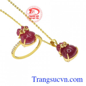 Bộ sản phẩm sẽ là món quà tặng đầy ý nghĩa để dành tặng cho người thân và bạn bè.