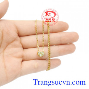 Bộ mặt dây trái tim nhỏ xinh đẹp.