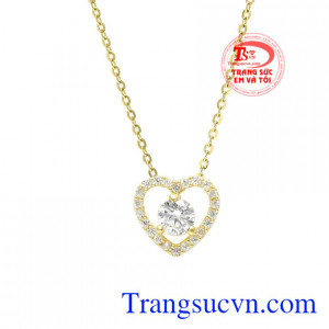 Bộ mặt dây trái tim thanh tú bảo hành chu đáo.