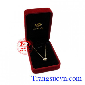 Bộ mặt dây trái tim thanh tú đẹp.