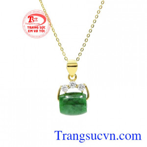 Bộ mặt dây vàng jadeite lu thống nhận đặt chế tác theo yêu cầu.