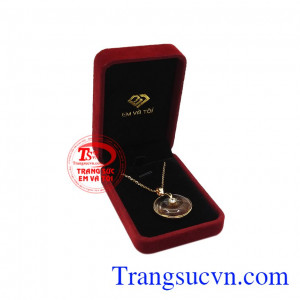 Bộ trang sức thạch anh tóc nữ đẹp là món quà phong thủy dành tặng cho người phụ nữ của bạn.