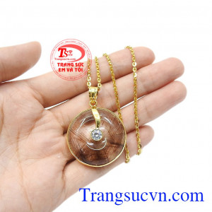 Sản phẩm phù hợp cho người mệnh hỏa và mệnh thổ. Bộ trang sức thạch anh tóc nữ đẹp