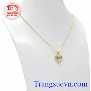Bộ trang sức trái tim hạnh phúc là món quà ý nghĩa để dành tặng nửa kia của bạn.