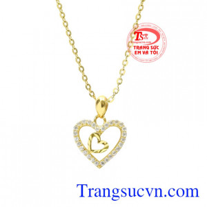 Sản phẩm bảo hành uy tín, giao hàng toàn quốc. Bộ trang sức trái tim hạnh phúc