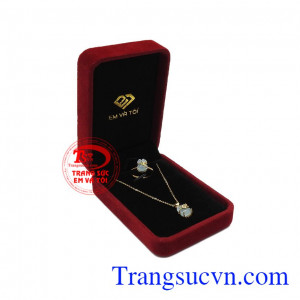 Lựa chọn đá aquamarine phù hợp cho người mệnh thủy và mệnh mộc. Bộ túi tiền aquamarine tài lộc