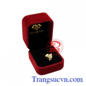 Charm vàng tuổi Sửu xinh xắn