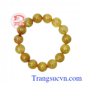 Nhờ những năng lượng tích cực mà việc đeo đá này thường xuyên cũng sẽ giảm căng thẳng, mệt mỏi, mang lại sự sảng khoái và hiệu quả trong công việc. Chuỗi thạch anh tóc 14mm thịnh vượng