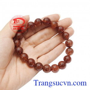 Với những người mệnh hỏa và mệnh thổ có thể lựa chọn chuỗi tay thạch anh này làm trang sức và quà tặng phong thủy. Chuỗi thạch anh tóc đỏ 11 ly đẹp