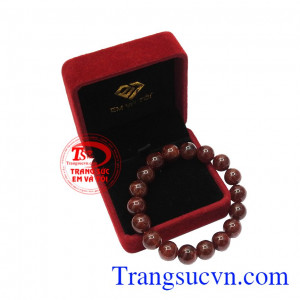 Sản phẩm phù hợp cho cả nam và nữ, có thể làm quà tặng phong thủy. Chuỗi thạch anh tóc đỏ 11 ly