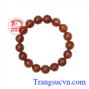 Chuỗi thạch anh tóc đỏ 12 ly phù hợp với người mệnh hỏa và mệnh thổ.