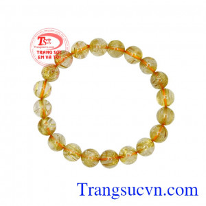 Chuỗi thạch anh tóc vàng 9 ly phù hợp với người mệnh thổ và mệnh kim.