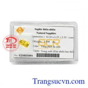 Đá ép vỉ Sapphire vàng đẹp được chế tác vô cùng tỉ mỉ màu sắc bắt mắt.