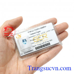 Đá topaz là biểu tượng của tình yêu, sự gắn kết và hòa hợp trong tâm hồn. Đá Topaz xanh nước biển