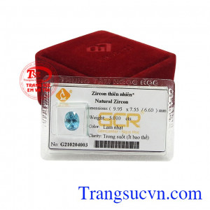 Đá Zircon thiên nhiên kiểu đẹp được chạm khắc với rất nhiều mặt cắt tạo nên viên zircon sáng lấp lánh. 