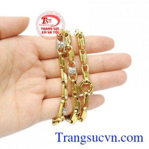 Dây chuyền ấn tượng vàng tây chất lượng.