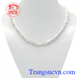 Dây chuyền bạc trẻ em chất lượng kiểu dáng năng động, khỏe khoắn.