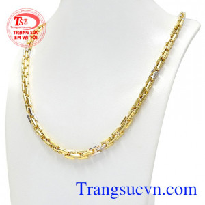 Kiểu dáng nam tính, hợp thời trang giúp người đeo càng thêm tự tin và thể hiện cá tính.