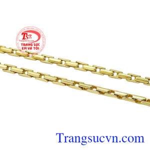 Thiết kế phong cách, phù hợp với nhiều kiểu trang phục. Dây chuyền nam thời trang ấn tượng