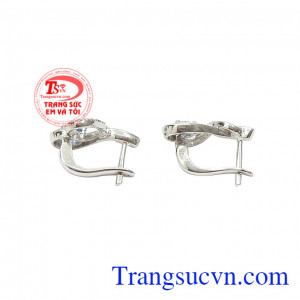 Topaz là viên đá biểu tượng cho sự thông minh, sắc đẹp và lòng chung thủy. Hoa tai topaz đẹp thiên nhiên