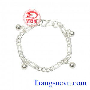 Lắc bạc trẻ em bé trai là món quà ý nghĩa trong các dịp đầy tháng, đầy năm.