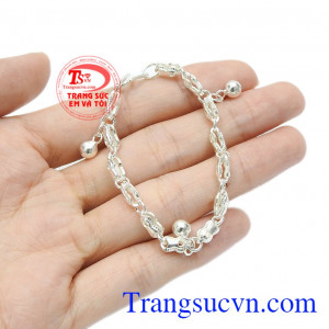 Lắc bạc trẻ em dễ thương có thể đặt chế tác theo yêu cầu.