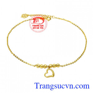 Lắc chân trái tim dễ thương đang là xu hướng được rất nhiều các bạn trẻ yêu thích.