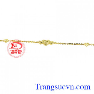 Sản phẩm chế tác từ vàng tây 10k, bảo hành chu đáo, giao hàng toàn quốc.