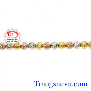 Trang sức Em và Tôi luôn đảm bảo chất lượng sản phẩm đến cho khách hàng.