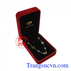 Lắc tay vàng may mắn nữ tính đẹp.