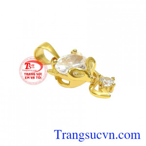 Kiểu dáng trẻ trung, nữ tính và tinh tế. Mặt dây hồ ly dễ thương