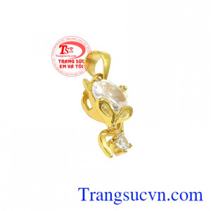 Mặt dây hồ ly dễ thương rất được các chị em ưa chuộng. 