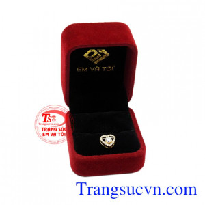 Mặt dây trái tim thanh tú đẹp.