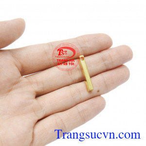 Sản phẩm chế tác từ vàng tây 14k, bảo hành chu đáo, giao hàng toàn quốc. Mặt dây vàng phong cách cá tính