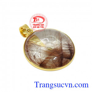 Thiết kế vừa sang trọng, vừa quyến rũ giúp cho người đeo trở nên nổi bật hơn. Mặt thạch anh tóc nữ đẹp