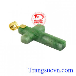 Sản phẩm được chế tác từ ngọc cẩm thạch thiên nhiên chất lượng tôn lên vẻ sang trọng.