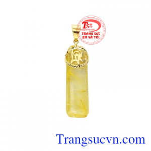 Mặt trụ thạch anh tóc tài lộc là một sản phẩm mới của Trang sức Em và Tôi. 