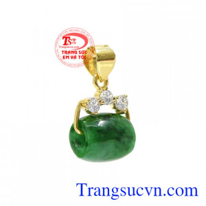 Ngọc cẩm thạch là viên đá chứa nhiều nguồn năng lượng tích cực đem đến nhiều bình an và hạnh phúc cho người dùng.