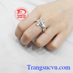 Nhẫn bạc jesus tinh tế