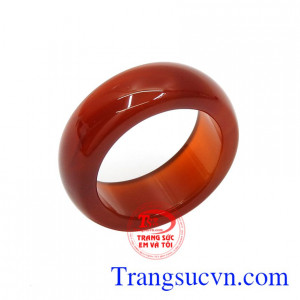 Nhẫn mã não đỏ phong thủy tinh tế
