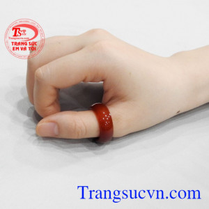Nhẫn mã não đỏ phong thủy