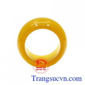 Thời xưa, nhẫn ngọc rất được ưa chuộng không chỉ mang đến vẻ đẹp mà còn đem lại nhiều điều may mắn đến cho người đeo.