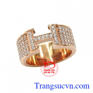 Với mẫu mã này cả nam giới hay nữ giới đều có thể đeo, các bạn có thể sử dụng làm nhẫn cặp sành điệu và phong cách.