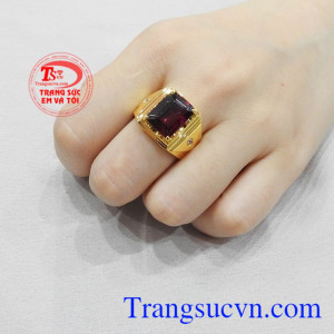 Nhẫn nam Granat chất lượng nam tính.